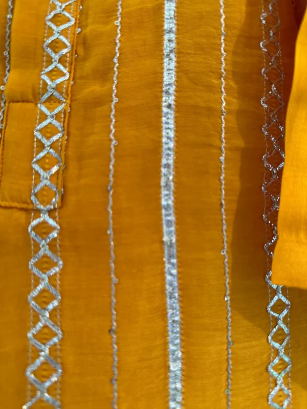 Gotta Embroidered Kurta Set - Image 4